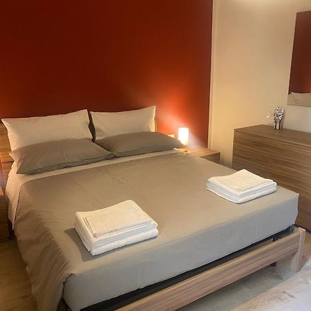 Appartamento Anna - Comfort E Stile In Centro Storico 이몰라 외부 사진