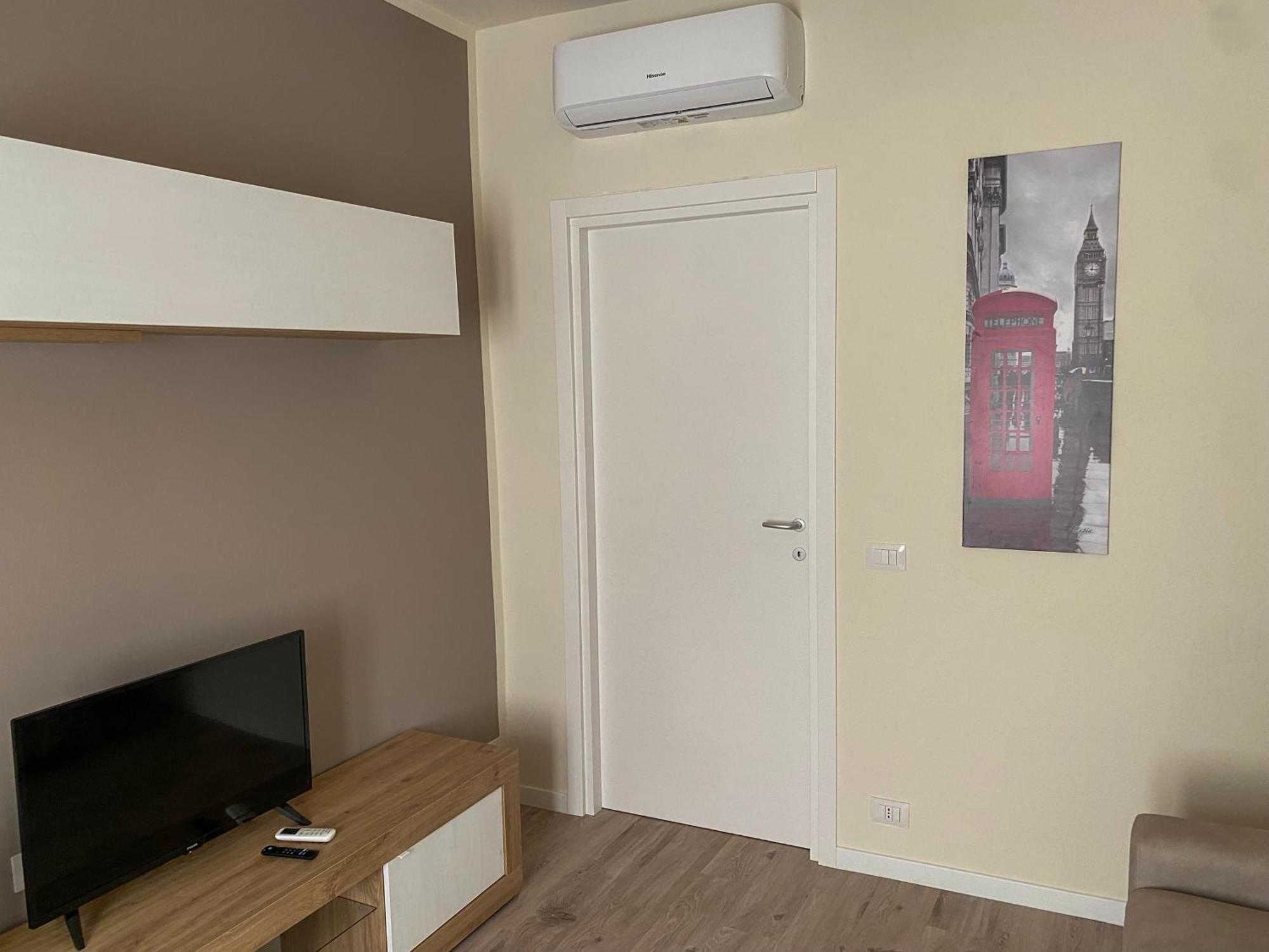 Appartamento Anna - Comfort E Stile In Centro Storico 이몰라 외부 사진